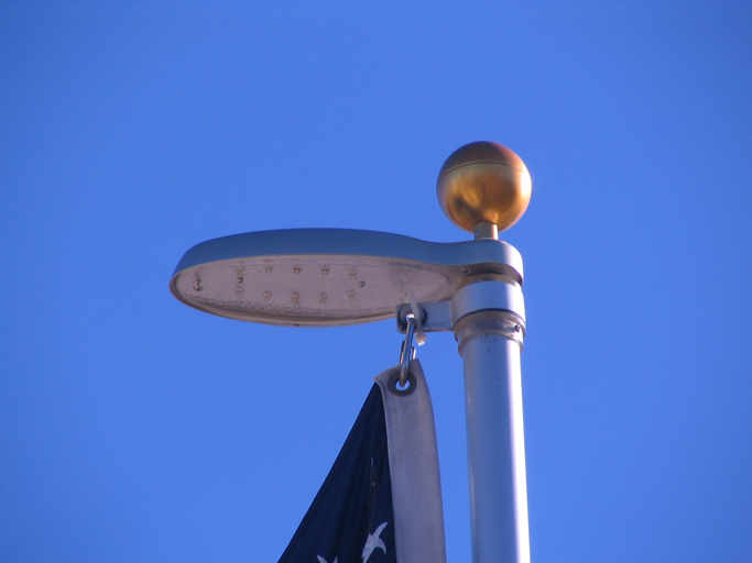 Solar Light for Telescoping Aluminum Flagpoles